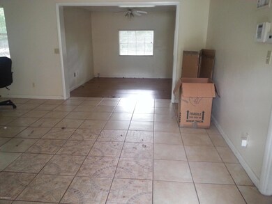 5206 Redstone Dr, Jacksonville, FL 32210 - photo 2