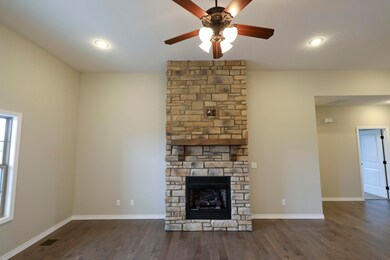 693 N Maplewood Hills Rd, Nixa, MO 65714 - photo 4