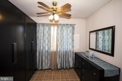 811 Norris Ln, Essex, MD 21221 - photo 5