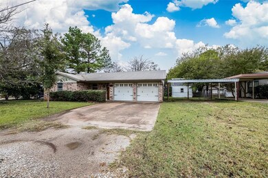 645 N Avenue A, Springtown, TX 76082 - photo 4