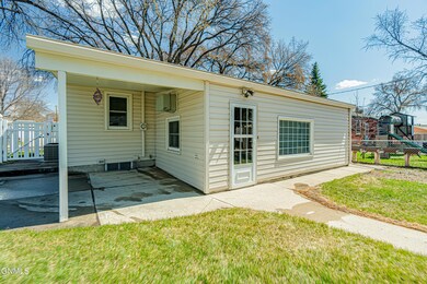 1432N12thStExt5523_00013