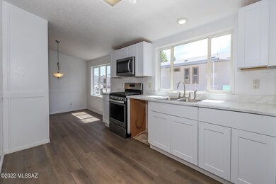 2930 E Cottonwood Club Ln, Tucson, AZ 85706 - photo 4