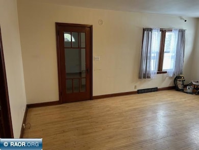 1992 E 25th St, Hibbing, MN 55746 - photo 3