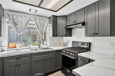 3565 W Stonepine Ln unit B, Anaheim, CA 92804 - photo 2