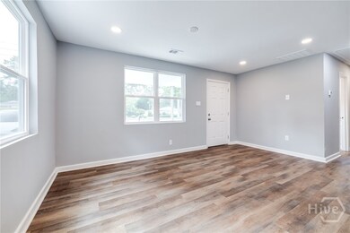 504 E Montgomery Cross Rd, Savannah, GA 31406 - photo 6