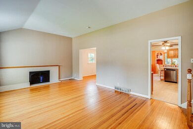 129 Cherry Tree Ln, Cherry Hill, NJ 08002 - photo 2