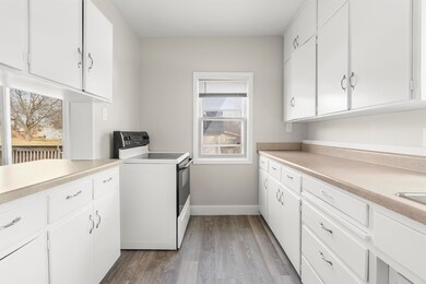 920 W 2nd St, Cedar Falls, IA 50613 - photo 7