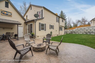 934 Steele St_023