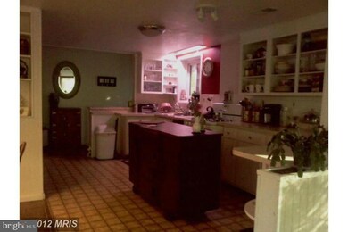 6362 Lakewood Dr, Falls Church, VA 22041 - photo 4