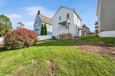 1804 Davidson St, Aliquippa, PA 15001 - photo 5