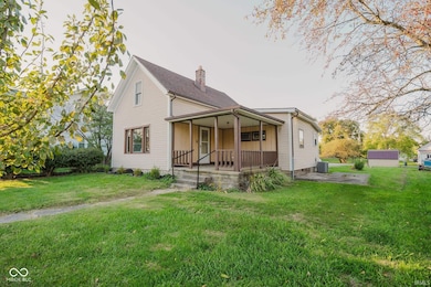 208 Washington St, Dunreith, IN 47337 - photo 2