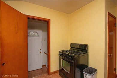 1321 E 33rd St, Des Moines, IA 50317 - photo 6