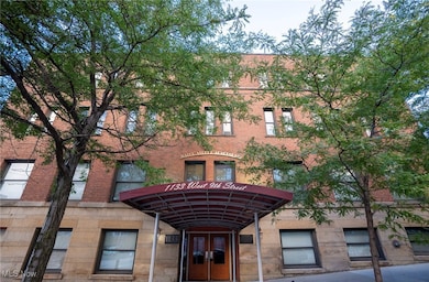 Apartment 92 Water Street unit 321, Cleveland, OH 44113 - photo 2