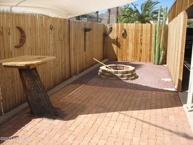 6043 Lazy Heart Private Patio (1)