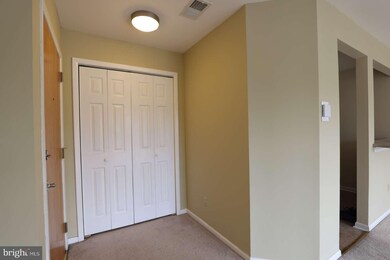 108 Lowell Ct unit 8, Princeton, NJ 08540 - photo 4