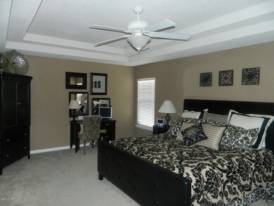 master bed room