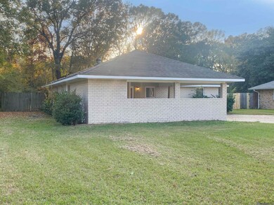 10741 Carmel Dr, Baton Rouge, LA 70818 - photo 2