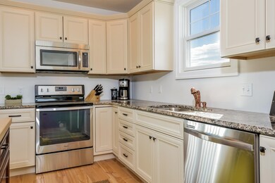 011-Kitchen-2844519-large