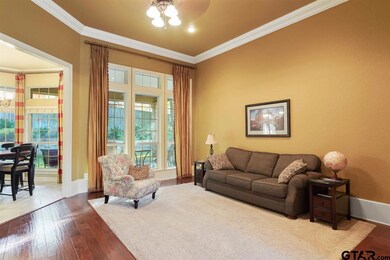 1137 1137 Ashwood, Tyler, TX 75703 - photo 2