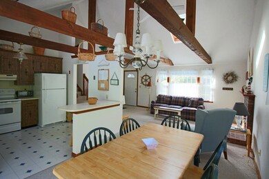 Dining Rm to Kitch
