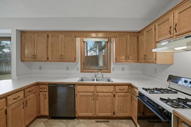11189 69th Place N, Maple Grove, MN 55369 - photo 2
