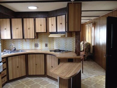 127 Doolittle Ln, West Wareham, MA 02576 - photo 3