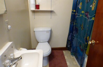 412 E Maple St, Washington, IN 47501 - photo 7