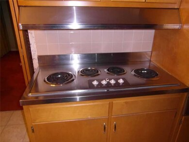 Kitchen. Electric cooktop