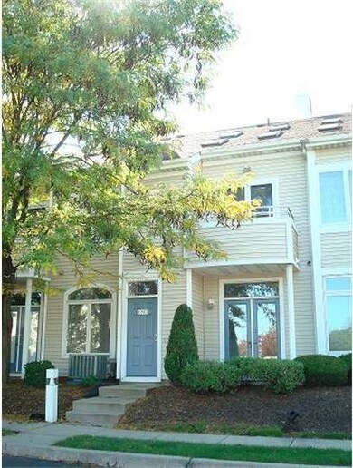 1203 Barbaras Ct, North Wales, PA 19454 - photo 2