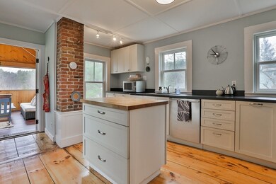 7 S Pleasant St, Merrimac, MA 01860 - photo 5