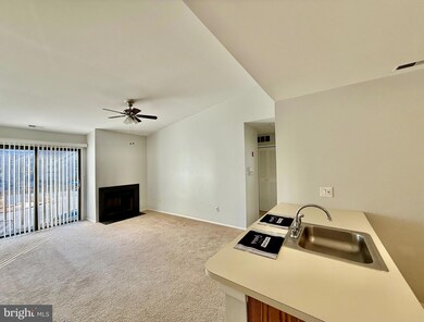 354 Coventry Ct unit 354, West Deptford, NJ 08051 - photo 4