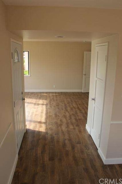 1617 W Poplar St, Compton, CA 90220 - photo 5