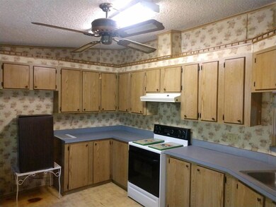 17520 E Royal Oak Dr, Perry, FL 32348 - photo 5