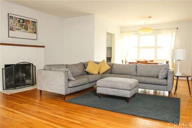 Living room pic 2