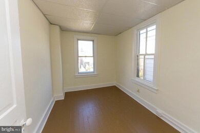 546 S 18 1 2 St, Reading, PA 19606 - photo 5