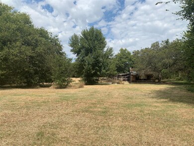 723 S Taylor St, Gainesville, TX 76240 - photo 5