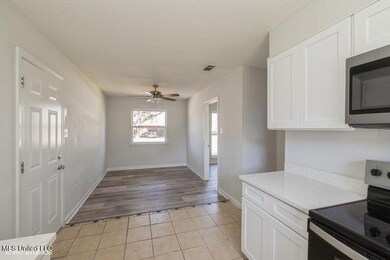 12_5900YauponAve_2015_Small