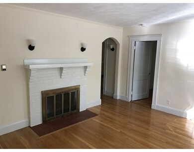 72 Linden St unit 72, Wellesley, MA 02482 - photo 2