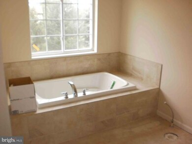 984 Shannon Dr N, Greencastle, PA 17225 - photo 6