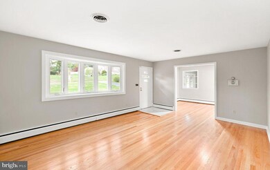 11309 Wacomor Dr, Germantown, MD 20876 - photo 4