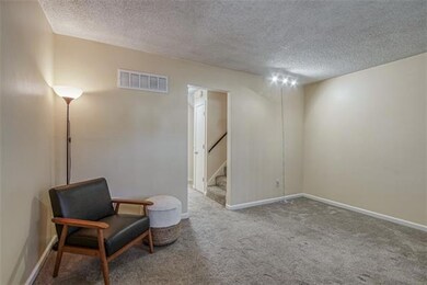 9939 W 52nd St, Shawnee, KS 66203 - photo 2