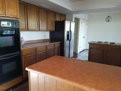 Kitchen w Wood Floor
