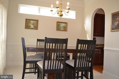 23857 Burdette Forest Rd, Clarksburg, MD 20871 - photo 3