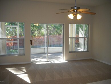 Large family rm with new carpet & paint