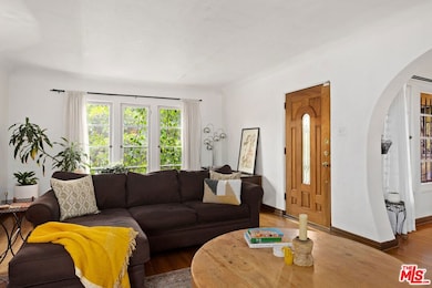 1120 S Crescent Heights Blvd, Los Angeles, CA 90035 - photo 2