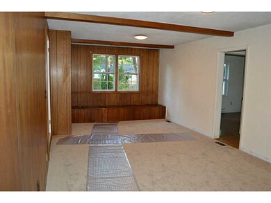 Den/Family/Great Room. Large family room dividing