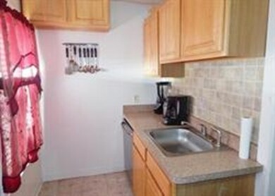 823 Montello St, Brockton, MA 02301 - photo 4