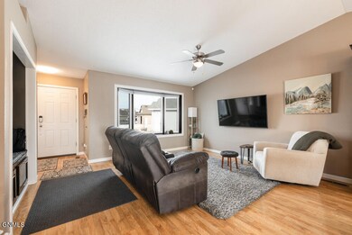 3707 Pebbleview Circle MLS-6