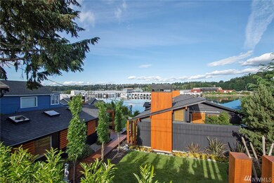 1911 E Day Island Blvd W, University Place, WA 98466 - photo 2