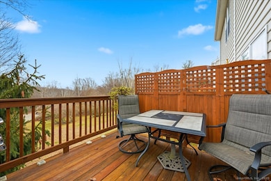 7 Forestview Dr unit 7, Norwich, CT 06360 - photo 3